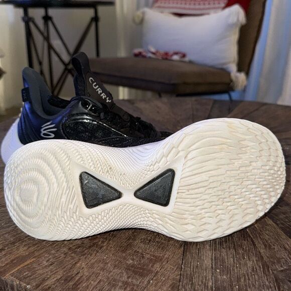 Under Armour Curry Flow 9 Team Unisex Basketball Shoes - Picture 9 of 9